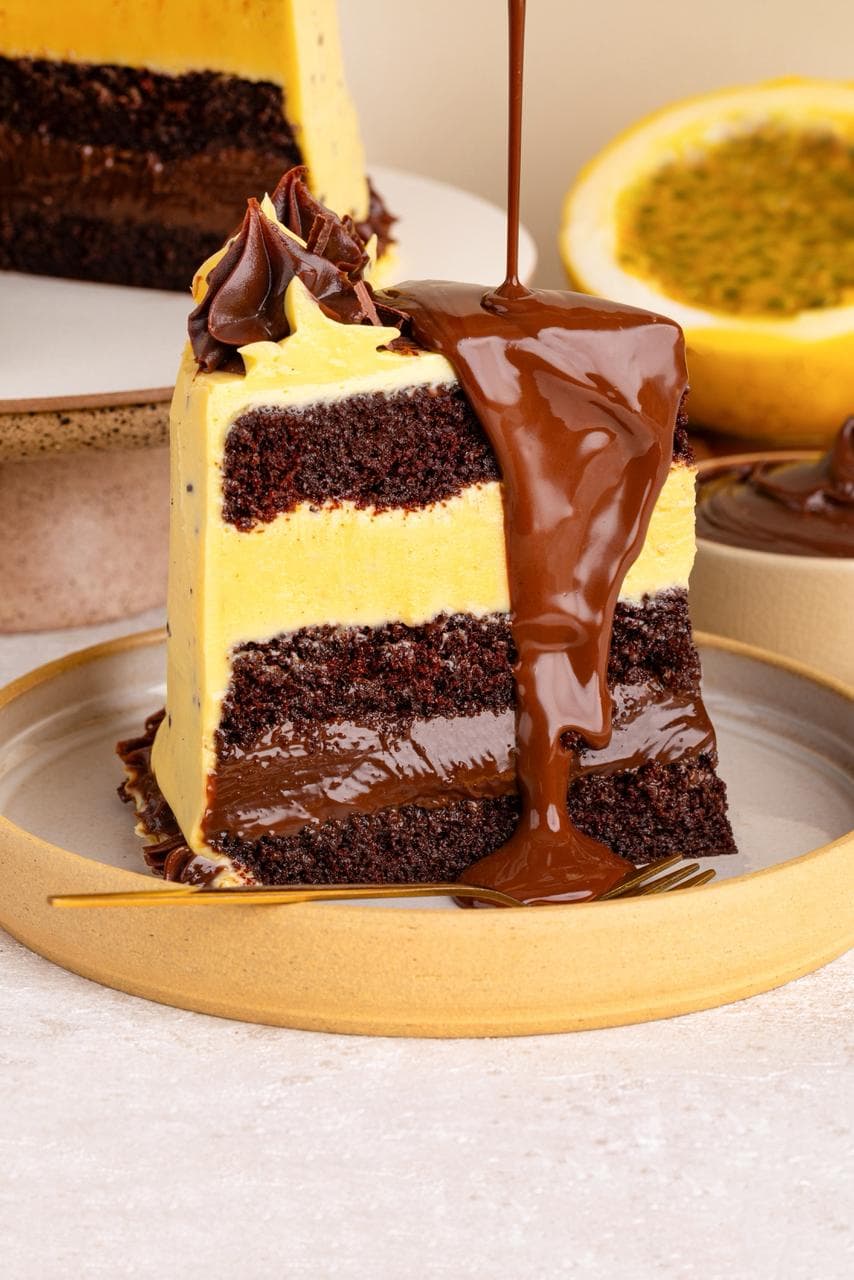 Fatia de bolo de maracujá